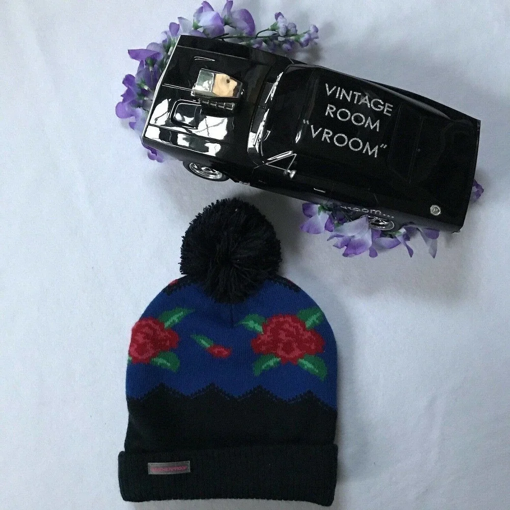 Weatherproof NWOT Beanie and Gloves Set Girls One Size